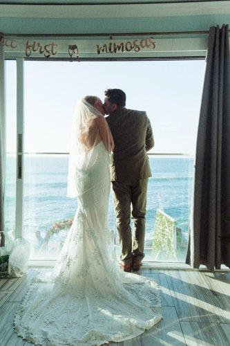 mobile - carousel-hero-element image-1